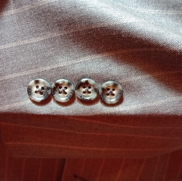 HICKEY FREEMAN Men's Chalk Gray 2Btn/2Vent Suit Size 40R W36 (10) - Picture 8 of 11